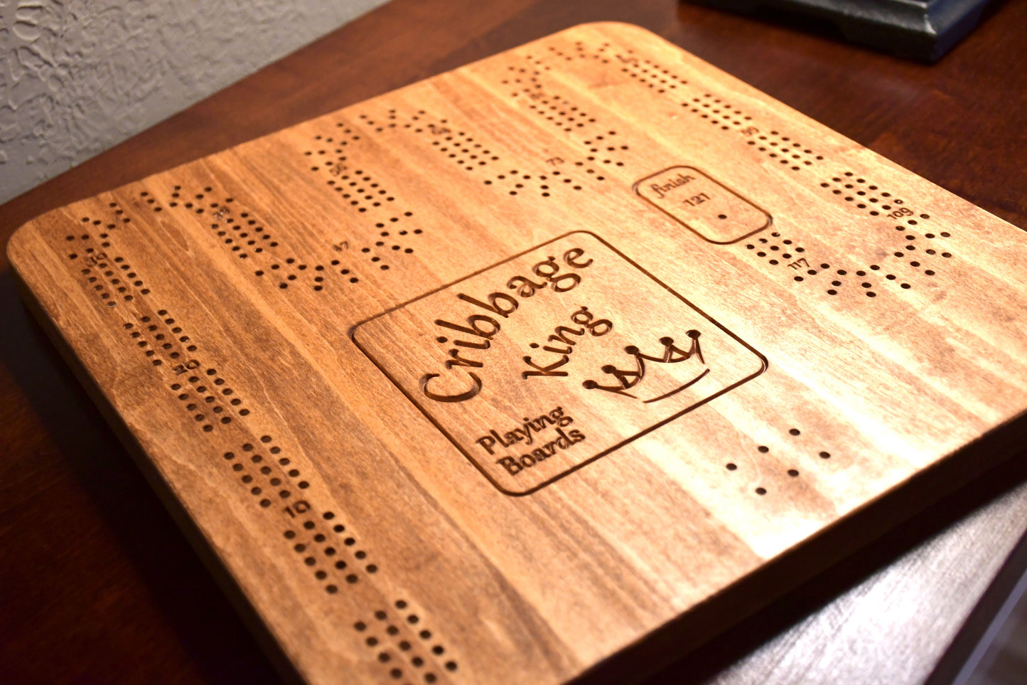 Cribbage King - cribbage board Cherry color