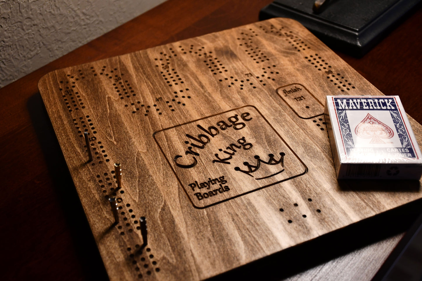 Cribbage King - cribbage board Walnut color